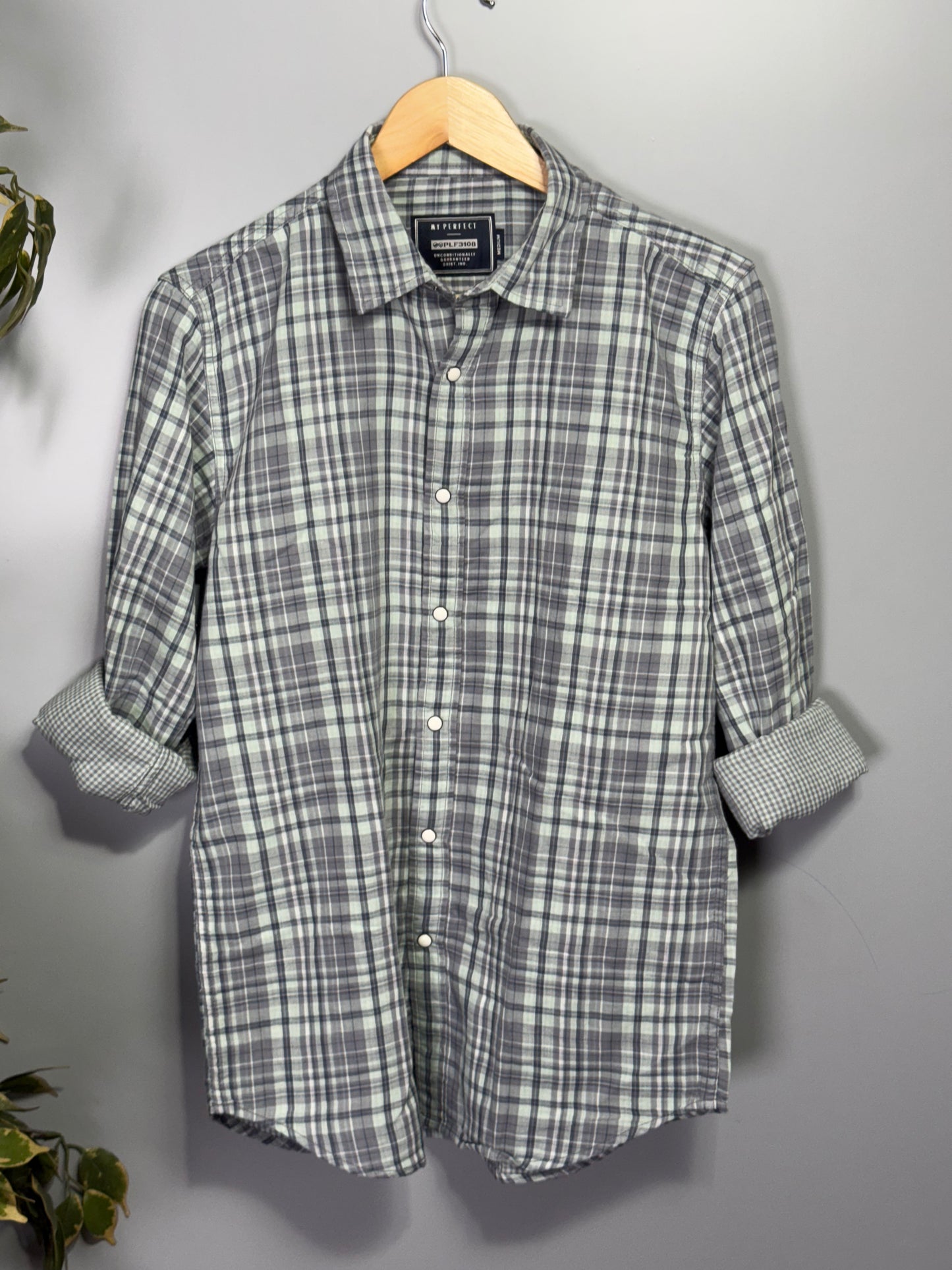 Men's Checked Full sleeve Double Cloth Shirt